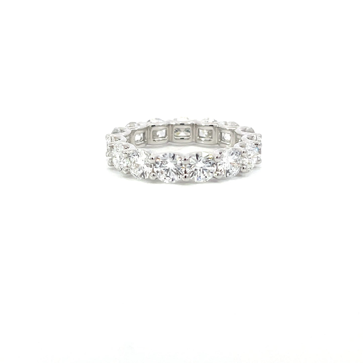 Javion | 18ct white gold Round Brilliant Cut Lab Grown Eternity ring