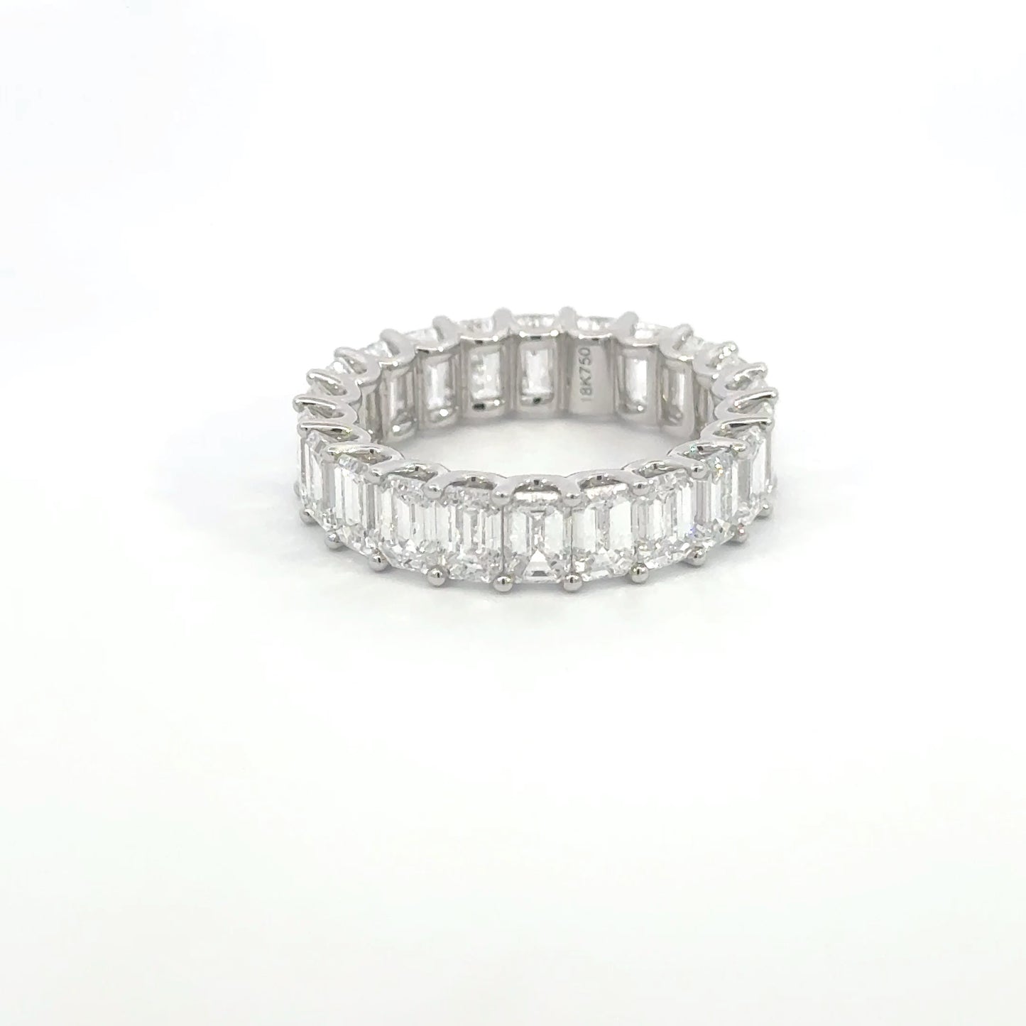 Paige | 18ct White Gold Lab Grown Emerald Cut Diamond Eternity Band – 6.52ct D–E/VS